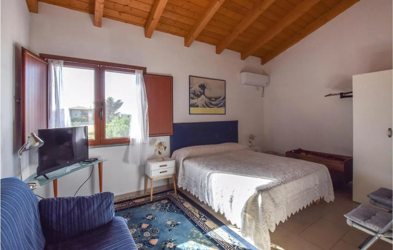 Cozy Apartment In Riola Sardo With Kitchen